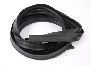 Lambretta Side panel rubber beading, pair, Black, Italian